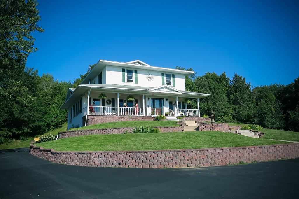 The Meier Inn, A Country Bed & Breakfast Boyceville 外观 照片