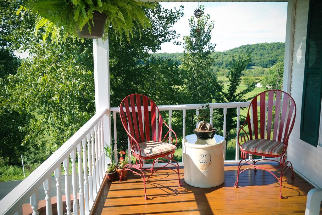 The Meier Inn, A Country Bed & Breakfast Boyceville 外观 照片